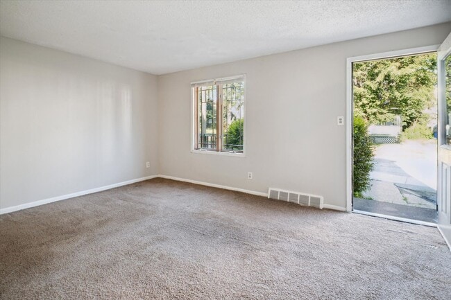 Building Photo - 1349 W 87th St