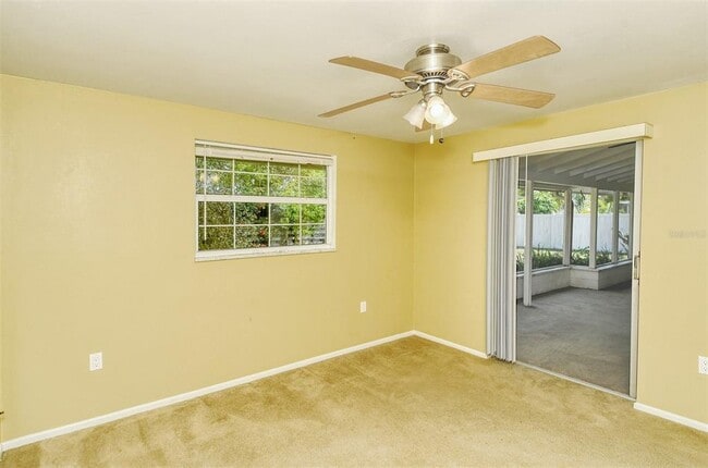 Building Photo - 3137 Lockwood Terrace