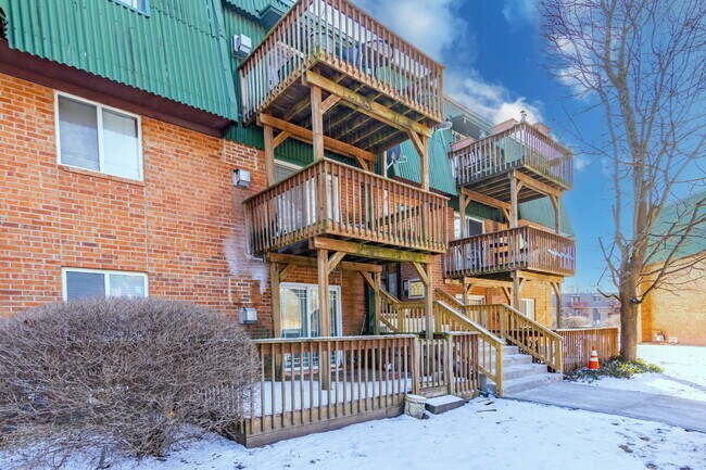 Building Photo - 1995 Tall Oaks Dr