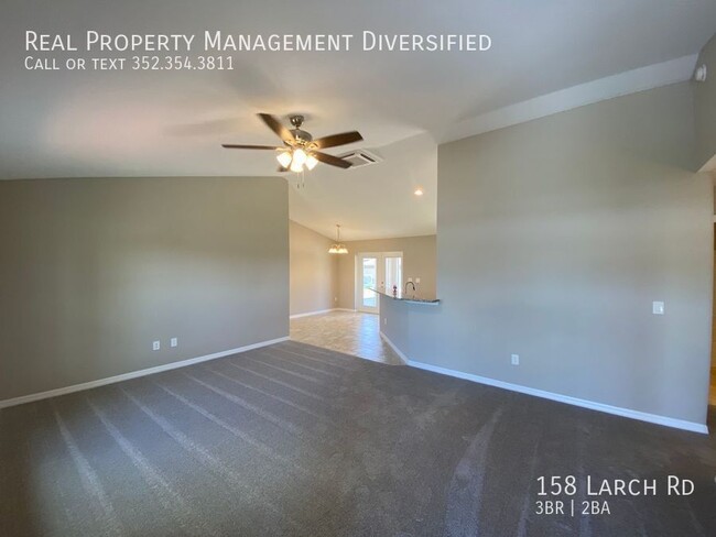 Building Photo - 158 Larch Rd