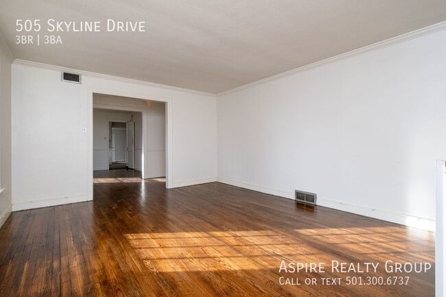 Building Photo - 505 Skyline Dr