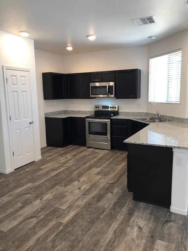Building Photo - $2395.00 - NEW FLOORING UPSTAIRS - STAINLE...