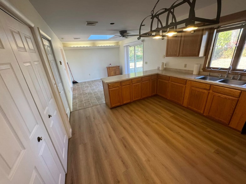 Building Photo - 268 Banning Rd