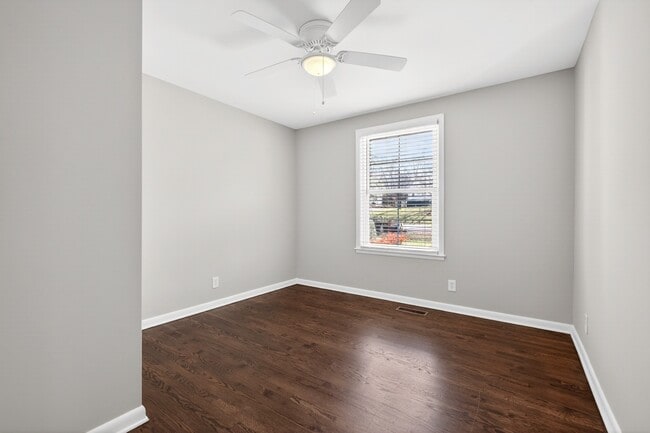 Building Photo - 340 Binkley Dr