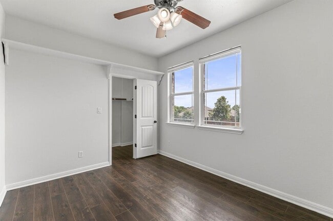 Building Photo - 18613 Falcon Pointe Blvd