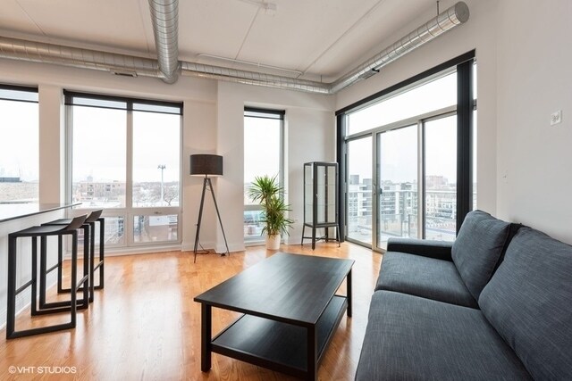 Building Photo - 4814 N Clark St