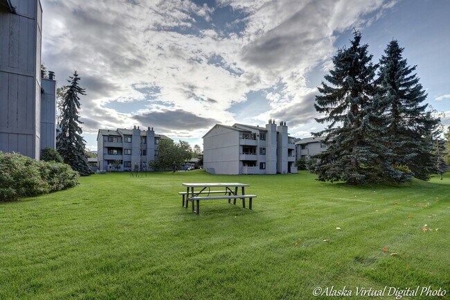 Building Photo - U-MED District Condominum
