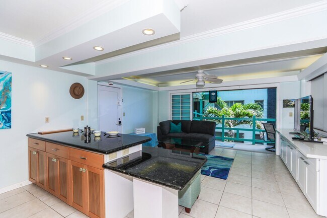Building Photo - 2957 Kalakaua Ave. #402