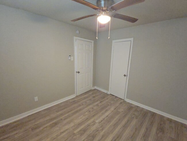 Building Photo - 3335 Tuam St