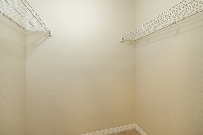 Building Photo - 9506 Amberdale Ct