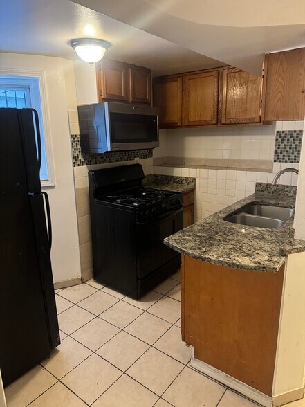 Building Photo - 1941 N Monticello Ave