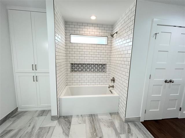 Building Photo - 102 Colorado St