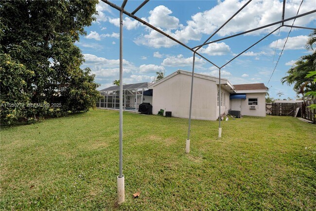 Building Photo - 18900 Belview Dr