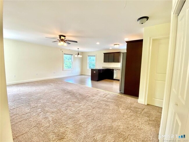 Building Photo - 157 W Main St