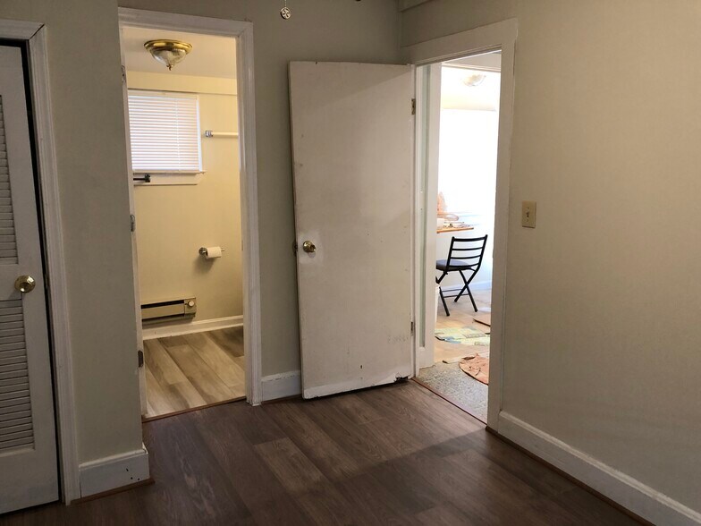 Bedroom - 18432 Woodland Dr