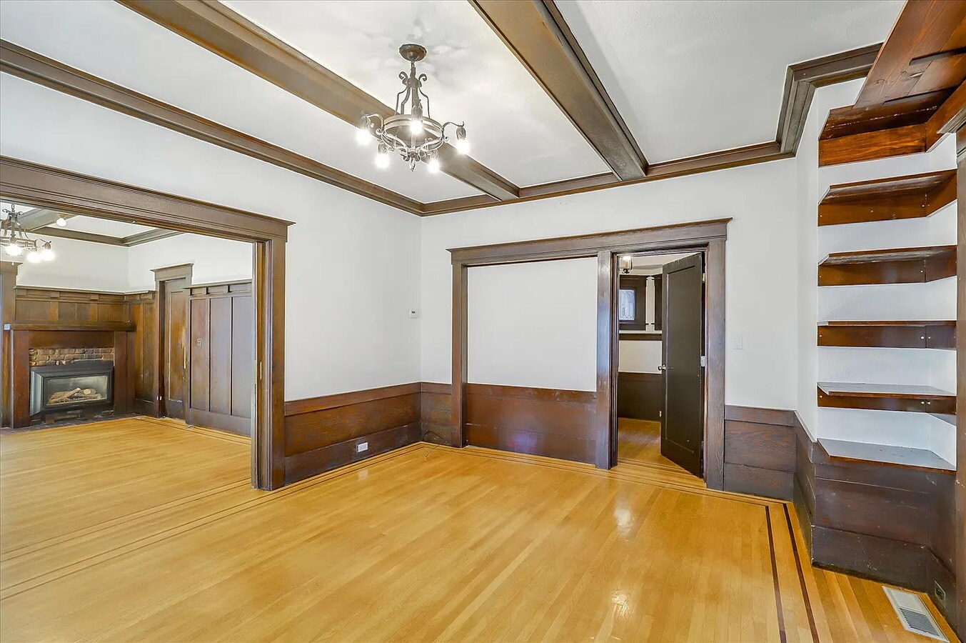Building Photo - 27 Westall Ave