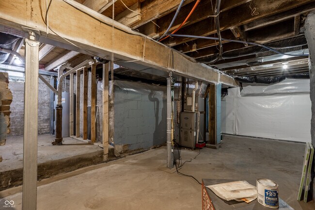 Building Photo - 421 E Morris St