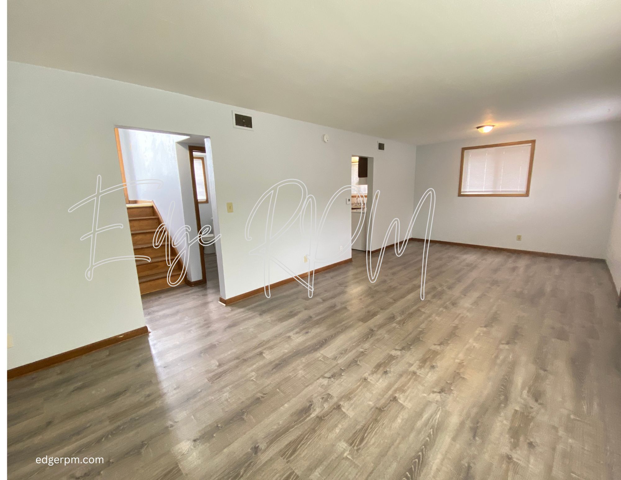 Building Photo - 610 E Seerley Blvd
