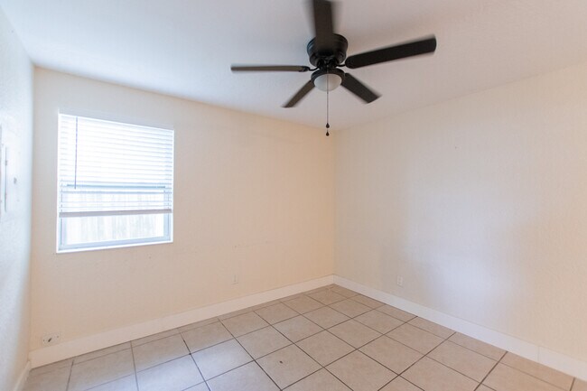 Building Photo - 1414 San Juan Ct