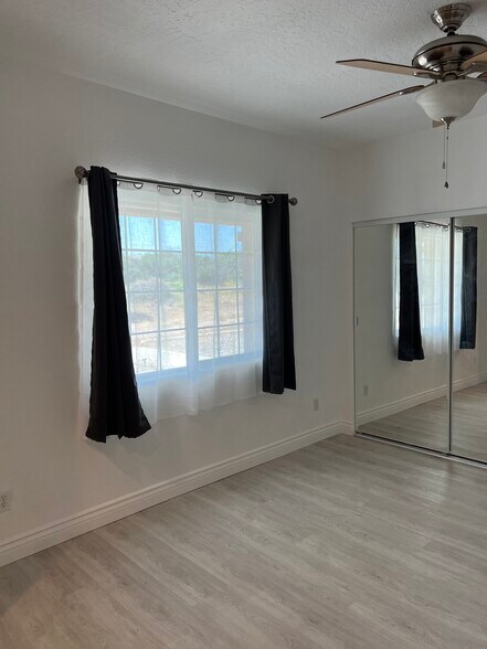 Bedroom - 11070 Densmar Rd