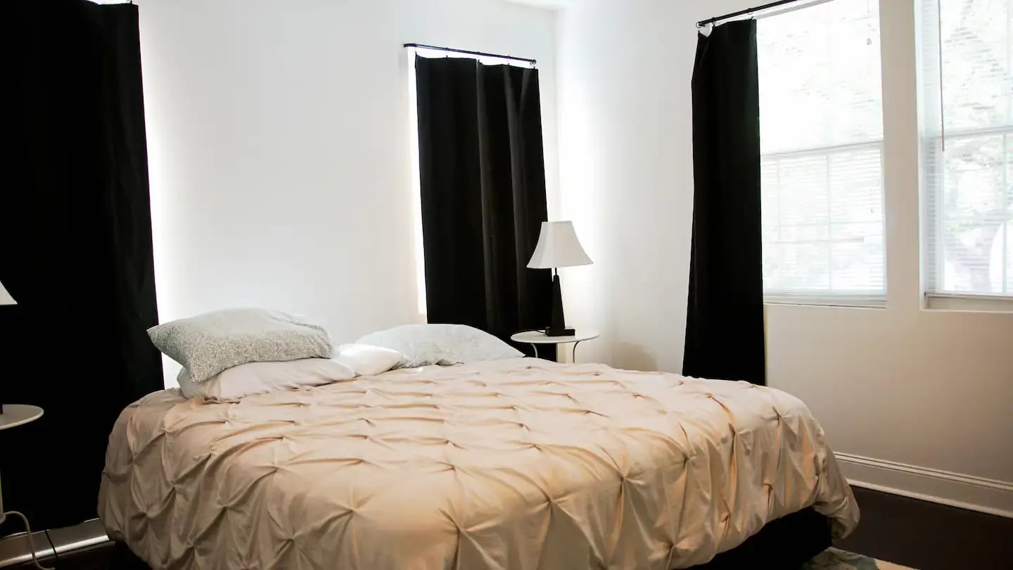 Upstairs Bedroom 1 - 3415 Louisiana Avenue Pky