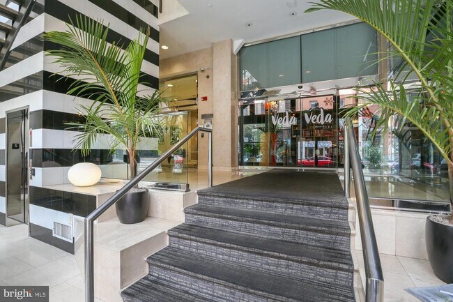 Building Photo - 1920 Chestnut St