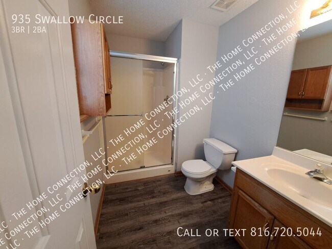 Building Photo - 935 Swallow Cir