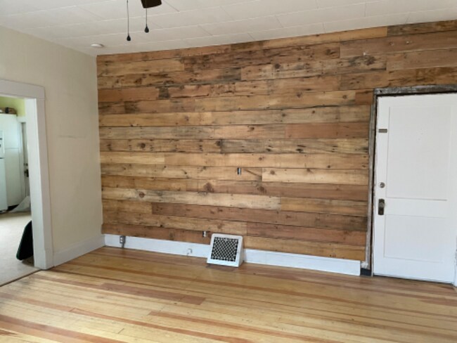 Building Photo - 507 W Alder St