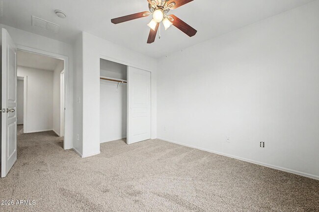 Building Photo - 3983 S Crosscreek Dr
