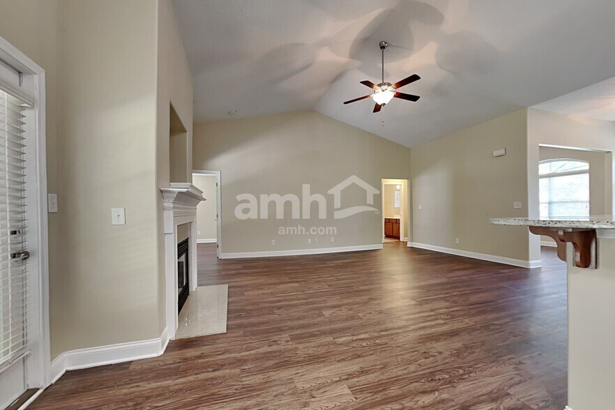Building Photo - 7194 Caley Ln
