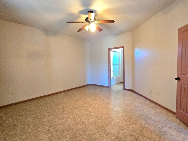Building Photo - 7425 Kellogg Ave