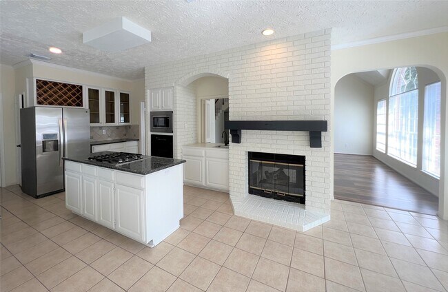 Building Photo - 18 Spotted Deer Dr