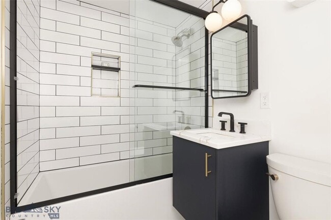 Building Photo - Charming One-Bedroom Gem Steps from Main Street Bozeman