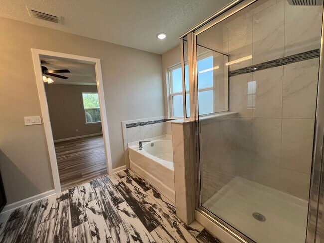Building Photo - BEAUTIFUL 3-bedroom, 3-bathroom home in Gr...