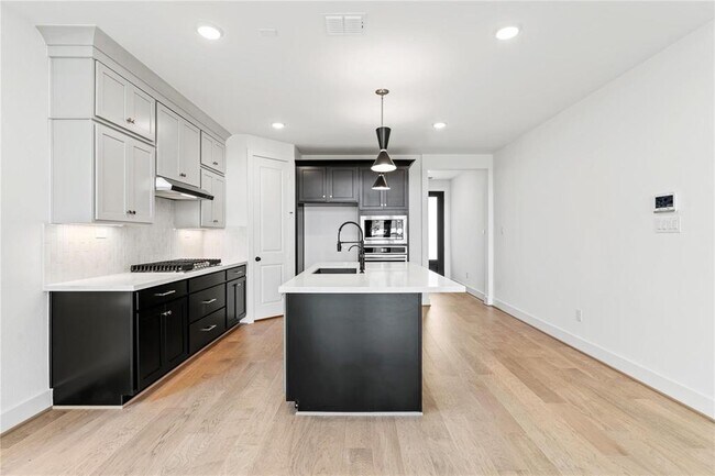 Building Photo - 29751 Burcreek Ln
