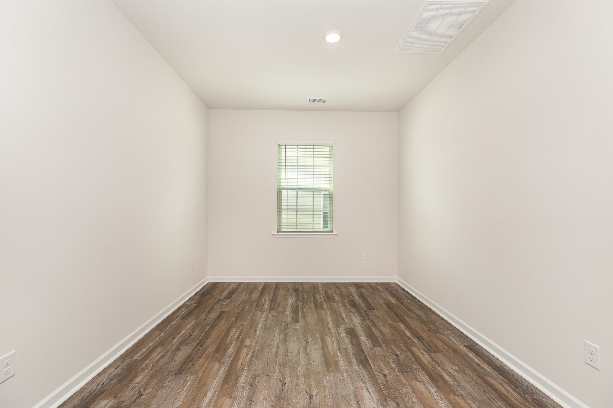 Building Photo - 121 Way Cross Ln