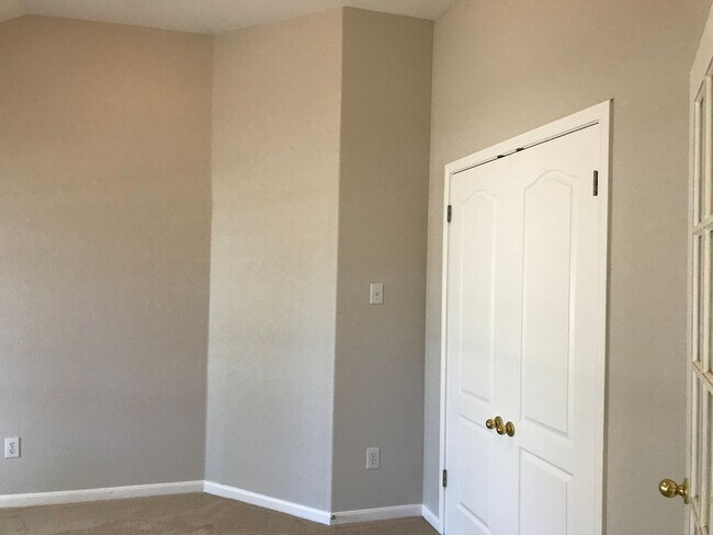 Building Photo - 4108 N Summercrest Loop