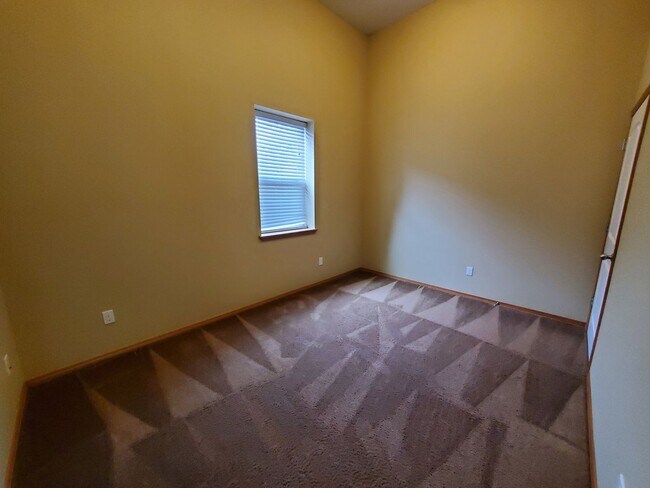 Building Photo - 2-Bedroom House near GFU in Newberg