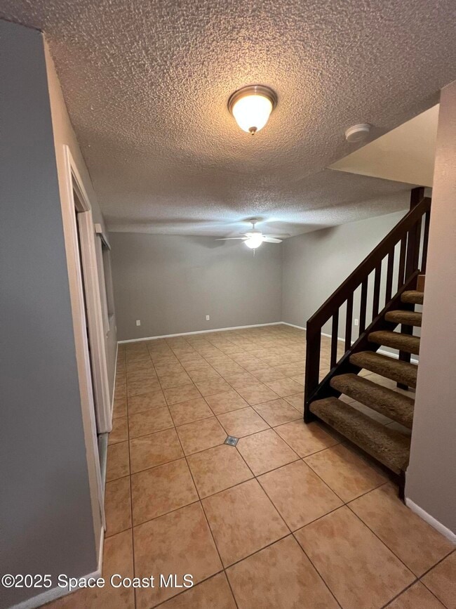 Building Photo - 8716 Hibiscus Ct