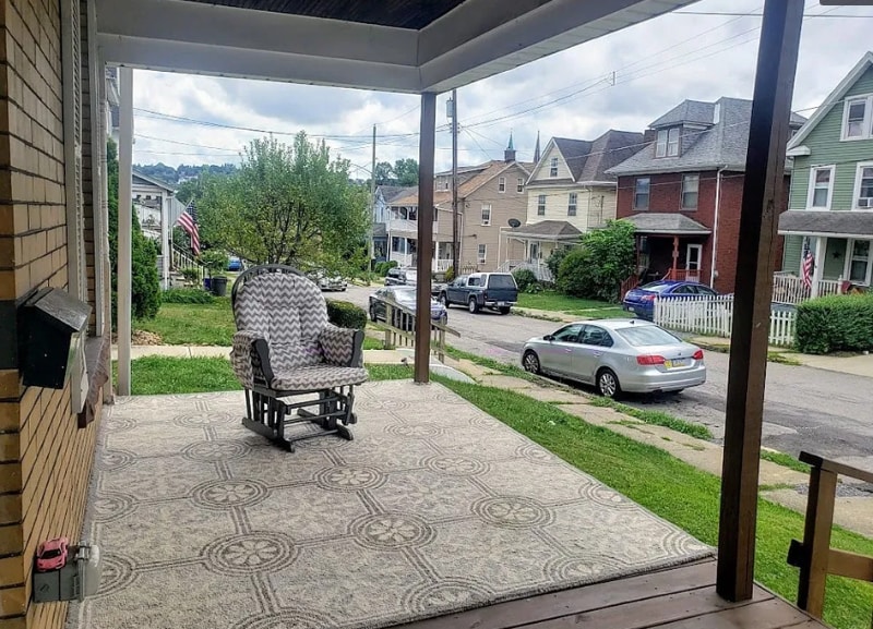 Building Photo - 231 N Elm St