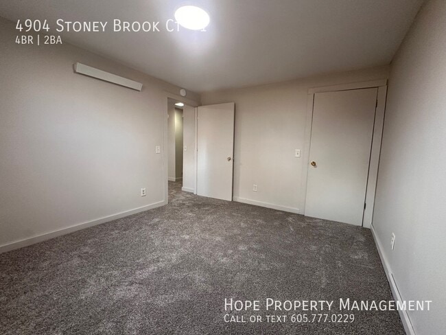 Building Photo - 4904 Stoney Brook Ct