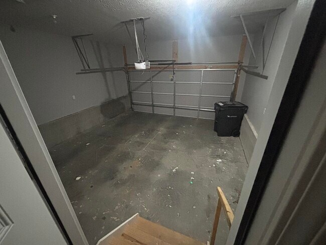 Building Photo - 2309 Foster Dr