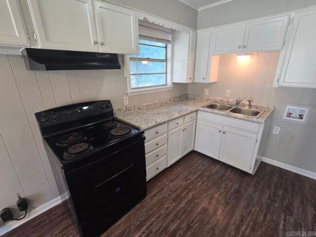 Building Photo - 1011 Ferrell Dr