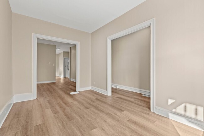 Building Photo - Spacious 4 Bedroom Single Family on Susquehanna St