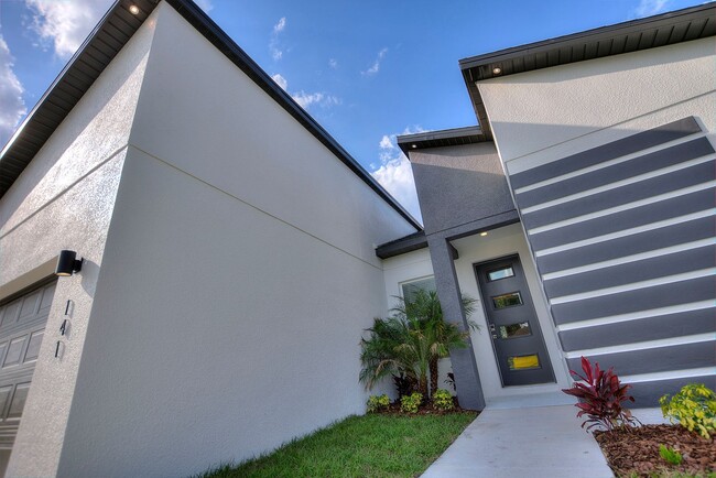 Building Photo - Deposit-Free! Modern, energy efficient hom...