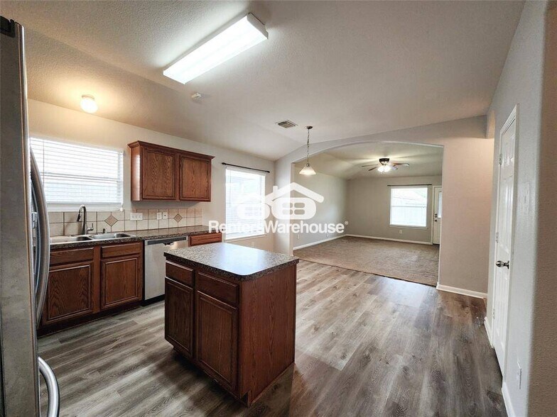 Building Photo - 2206 Wildbrook Canyon Ln