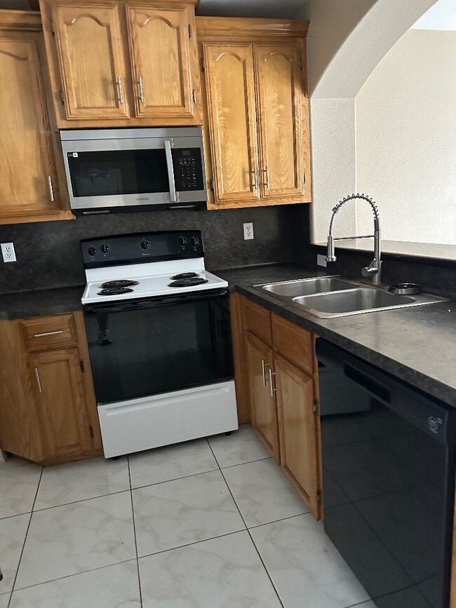 Building Photo - 1837 Tierra Dulce Dr