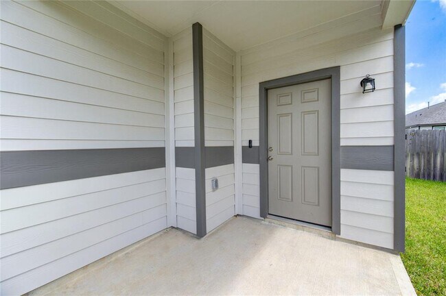 Building Photo - 2404 Shellcracker Dr