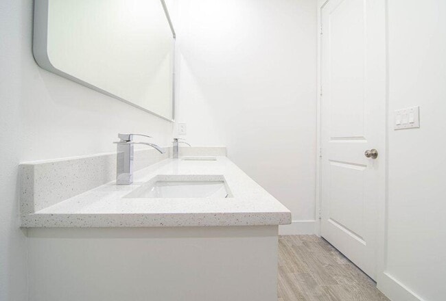 Building Photo - 10654 Washington Rd