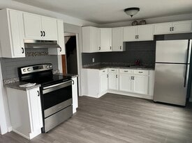 Building Photo - 6 Spring St